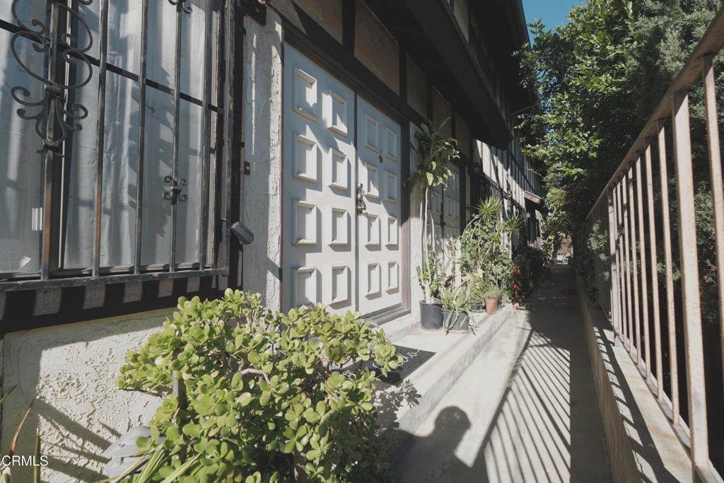 919 W San Marino Avenue D