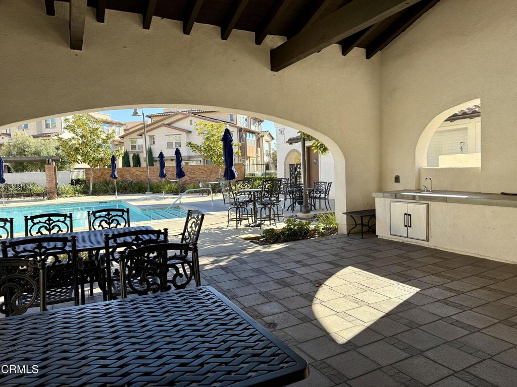 629 W Foothill Boulevard 32