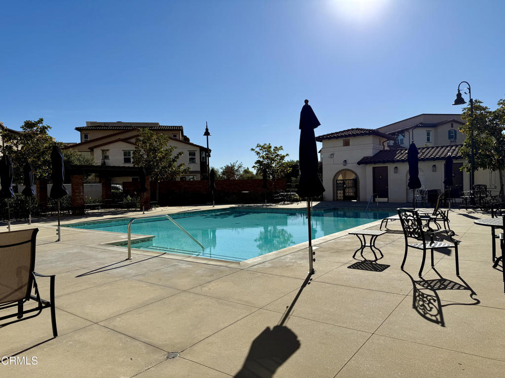 629 W Foothill Boulevard 32