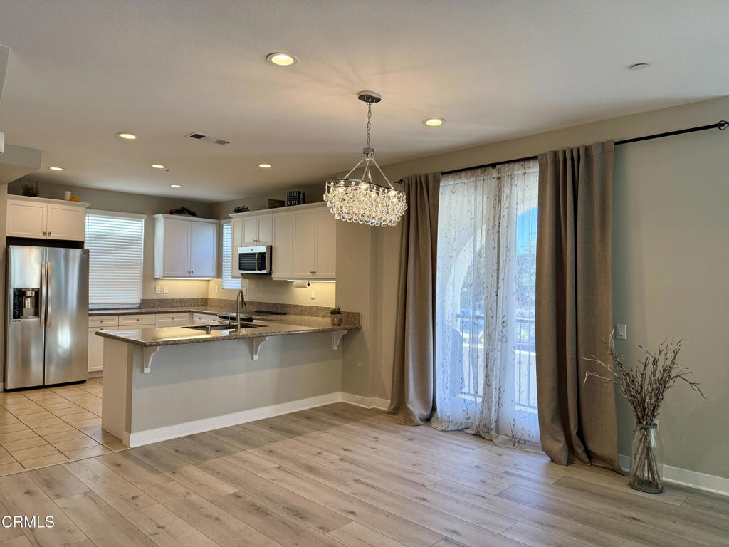 629 W Foothill Boulevard 32