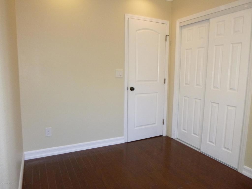 770 W Altadena Drive