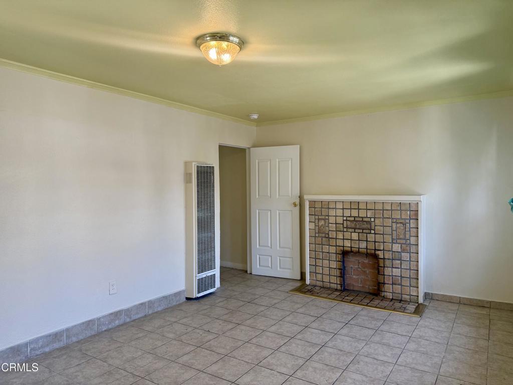 1176 W 38th Street