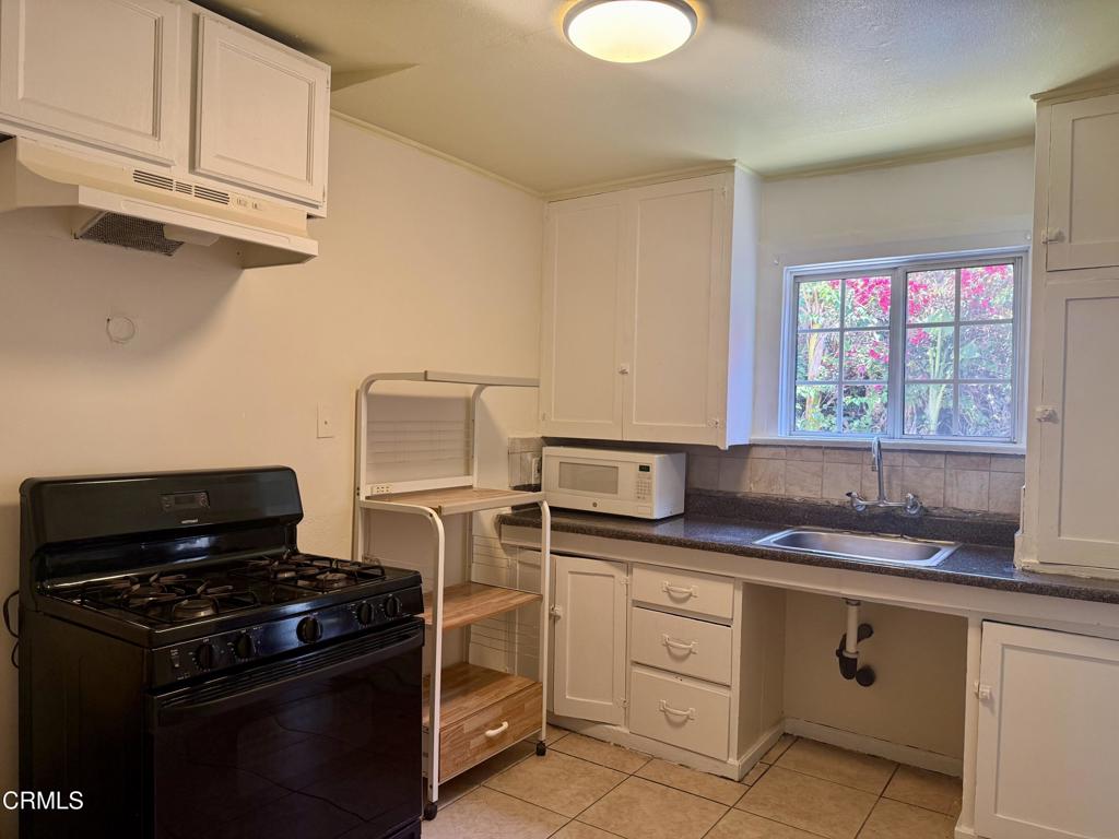 1176 W 38th Street