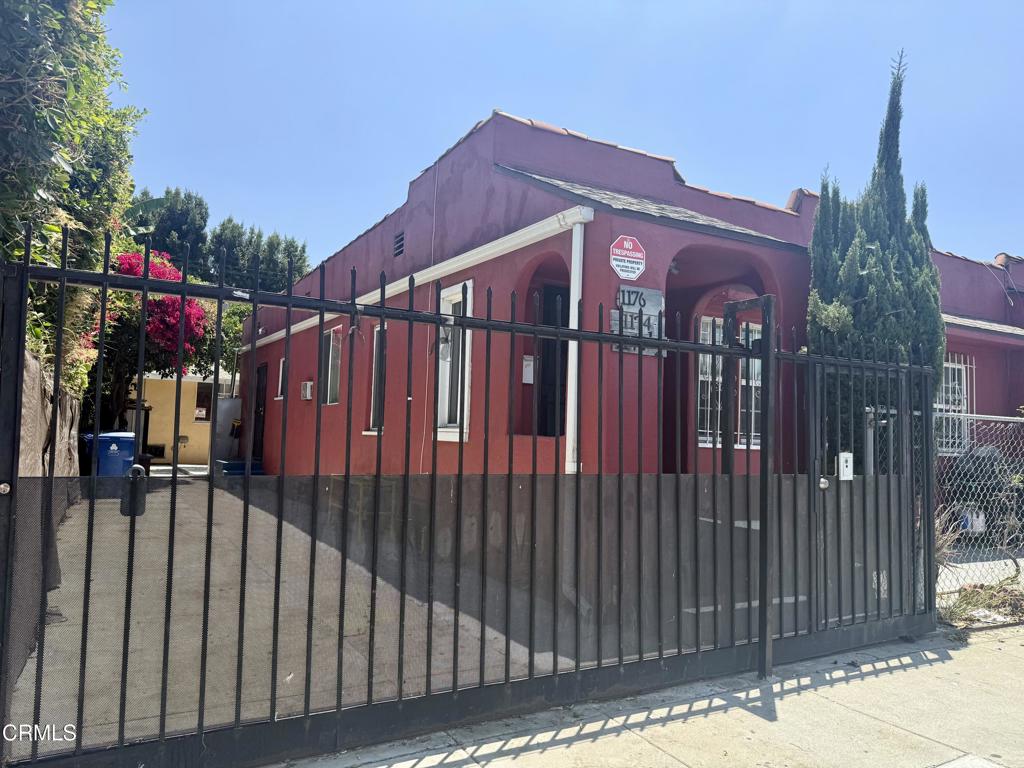 1176 W 38th Street