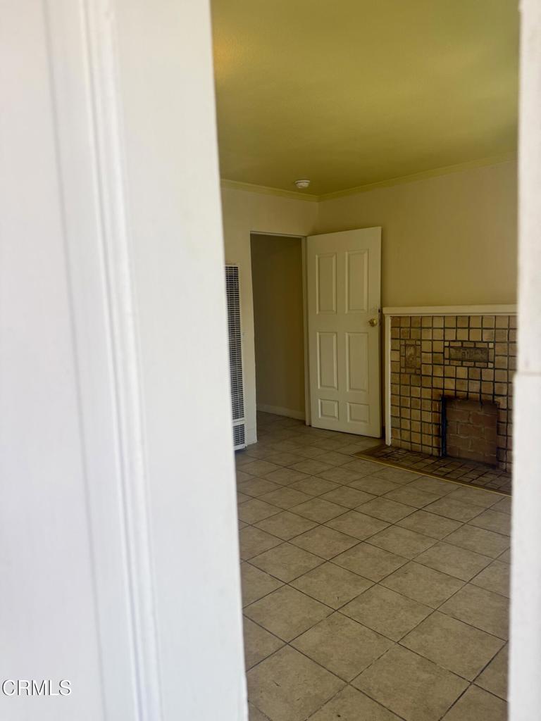 1176 W 38th Street