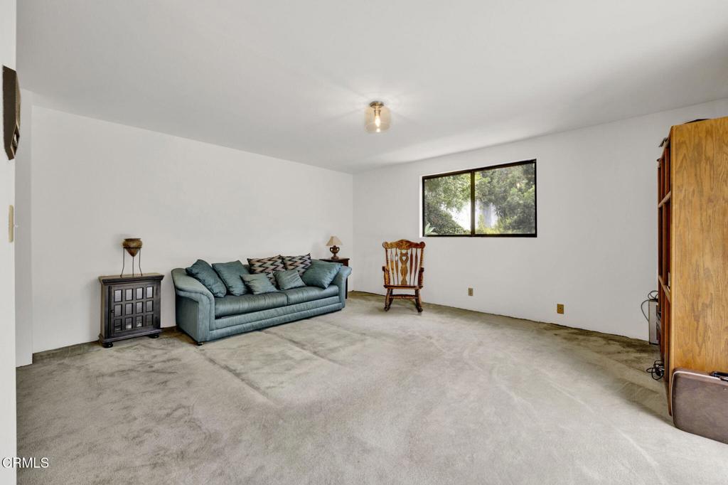 1742 Hill Drive