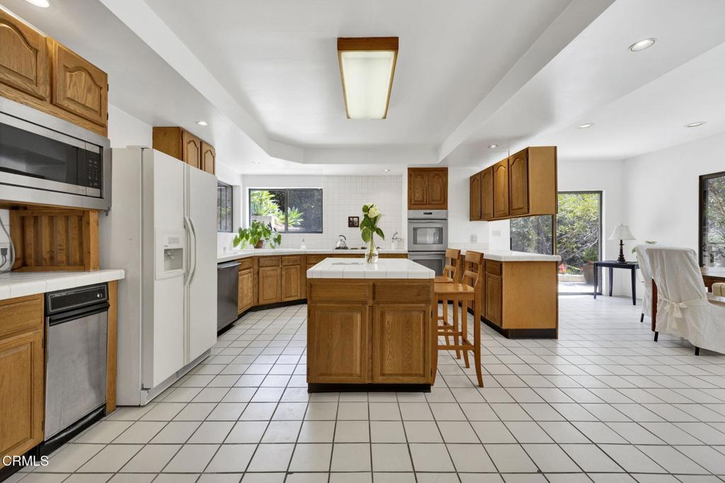 1742 Hill Drive