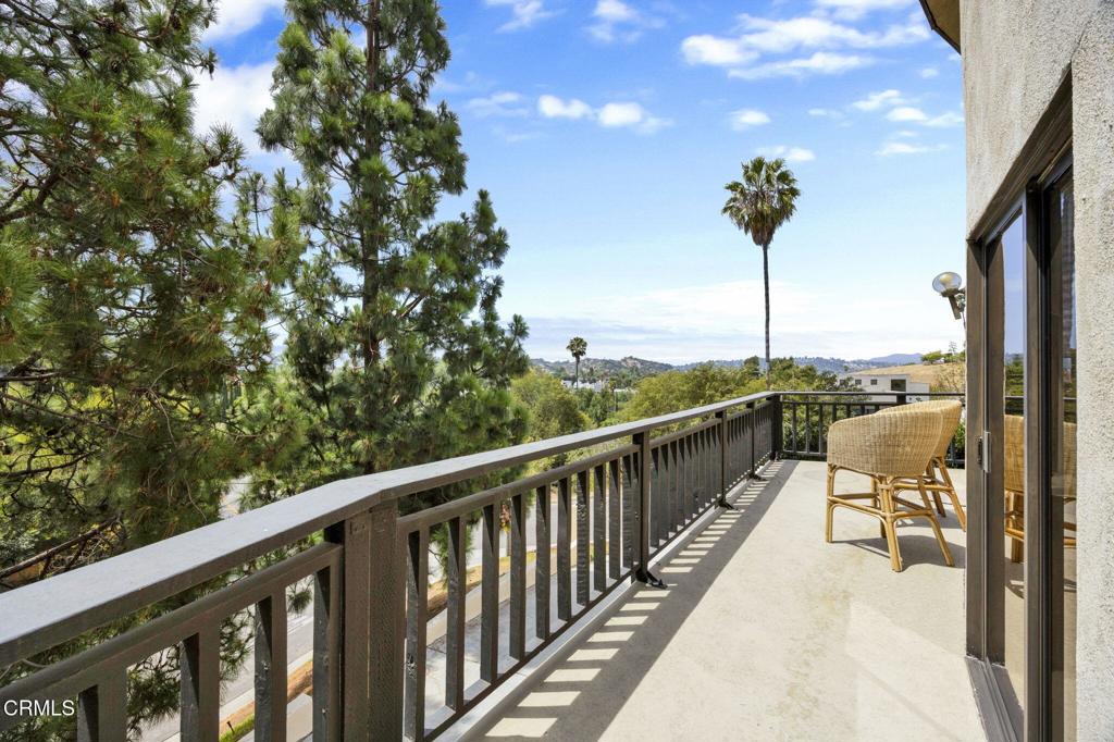 1742 Hill Drive