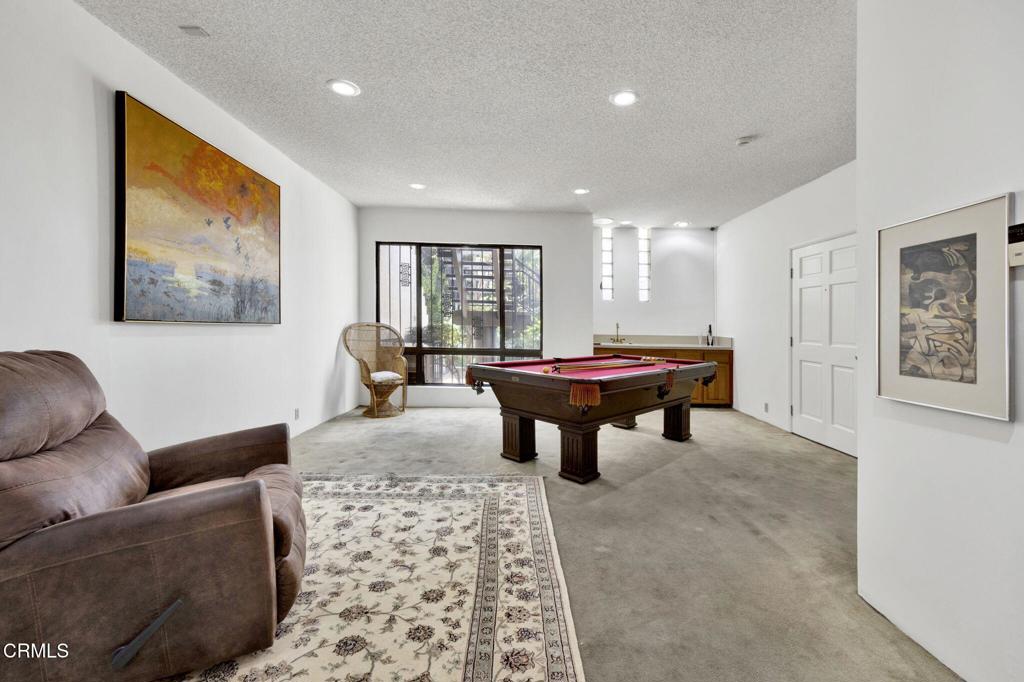 1742 Hill Drive