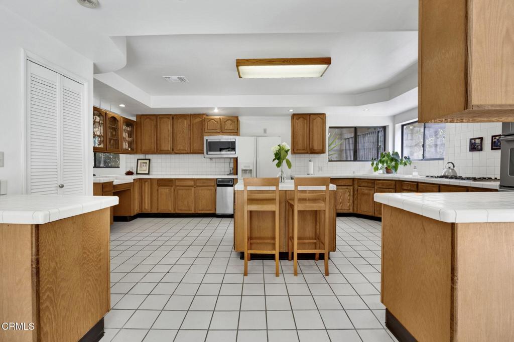 1742 Hill Drive