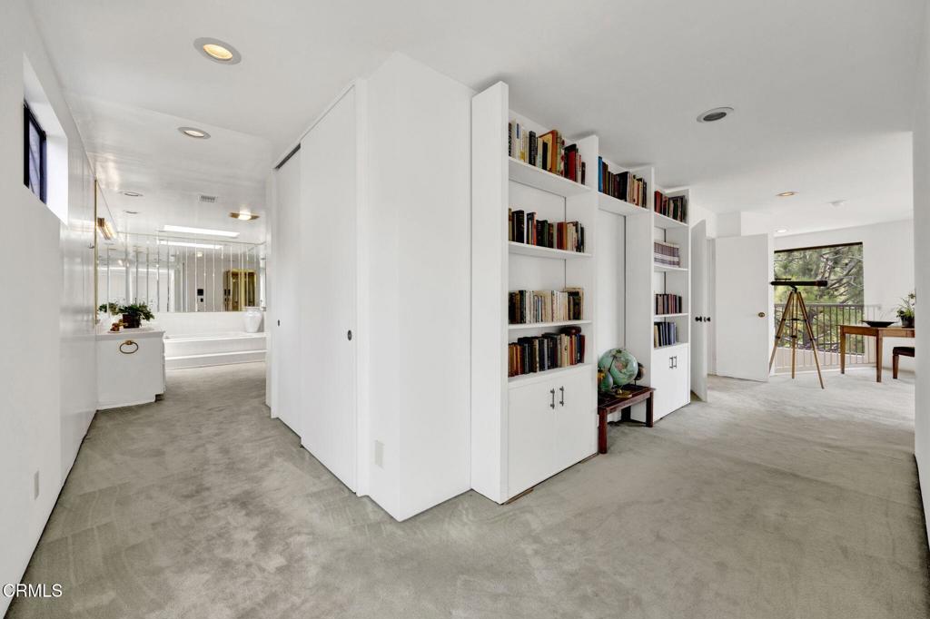 1742 Hill Drive