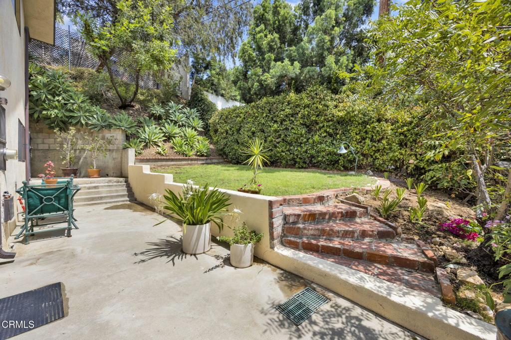 1742 Hill Drive