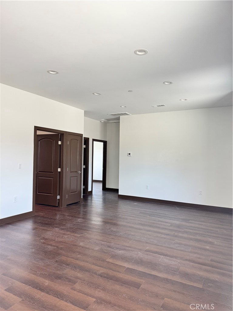 5830 1/2 N Vista Street