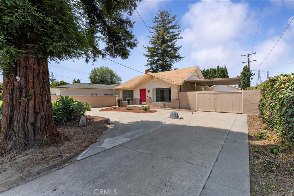 6379 N Muscatel Avenue