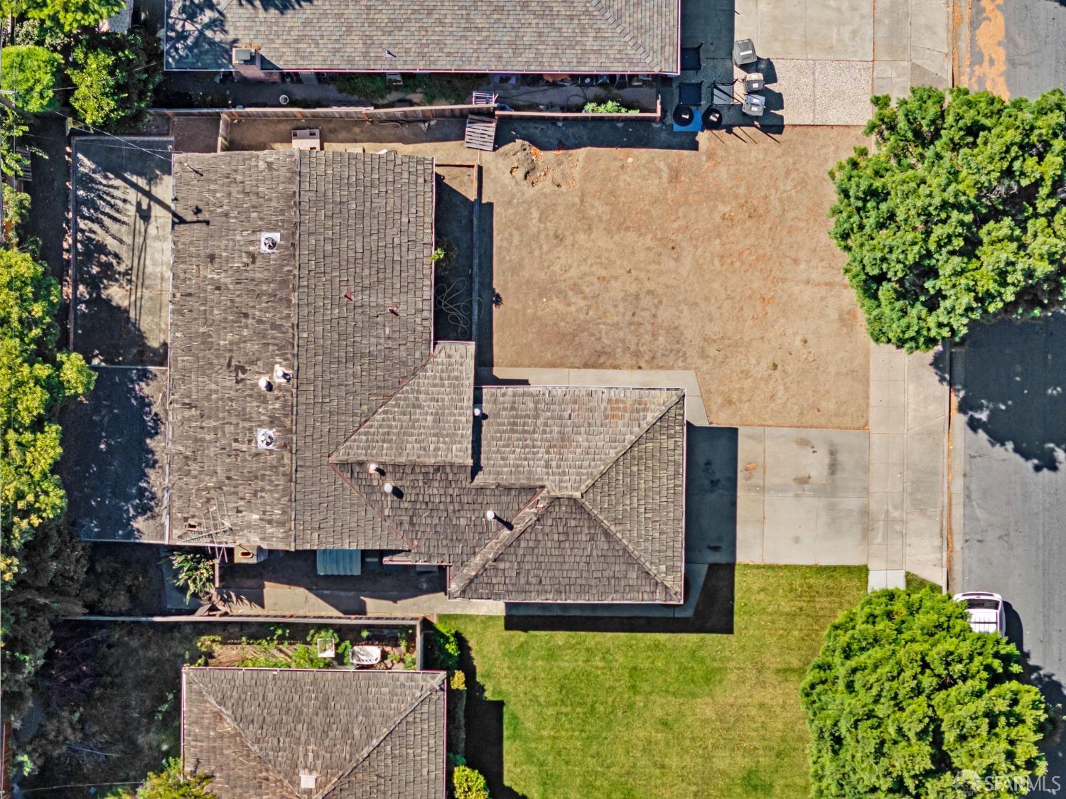 960 Heatherstone Avenue