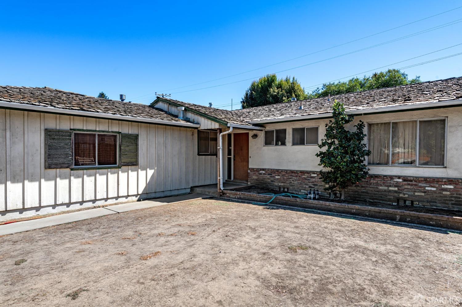 960 Heatherstone Avenue