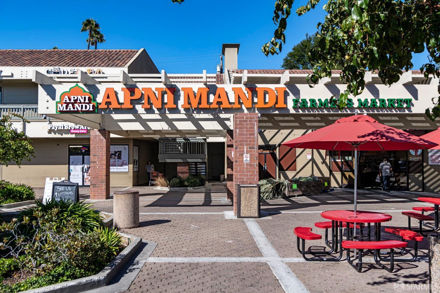 960 Heatherstone Avenue