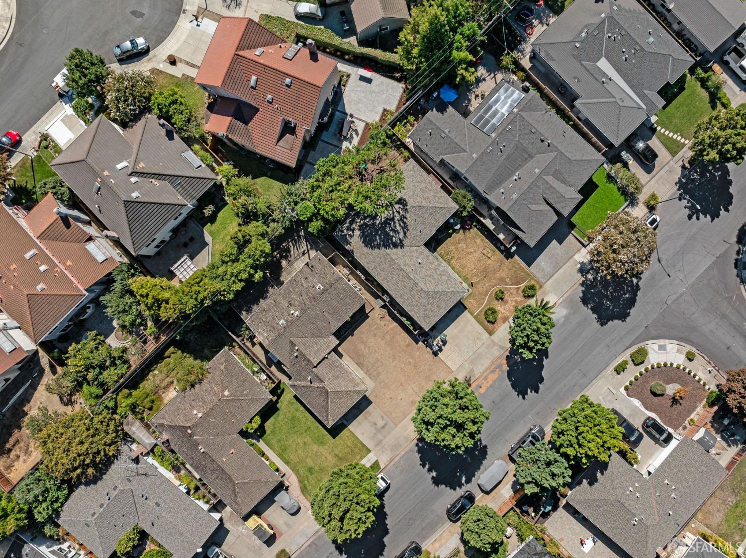 960 Heatherstone Avenue