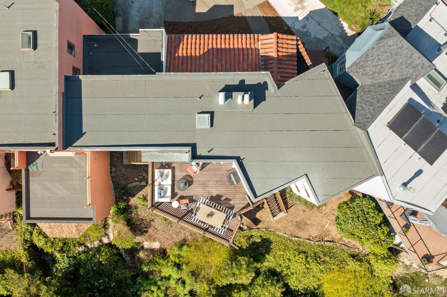 11 Encline Court