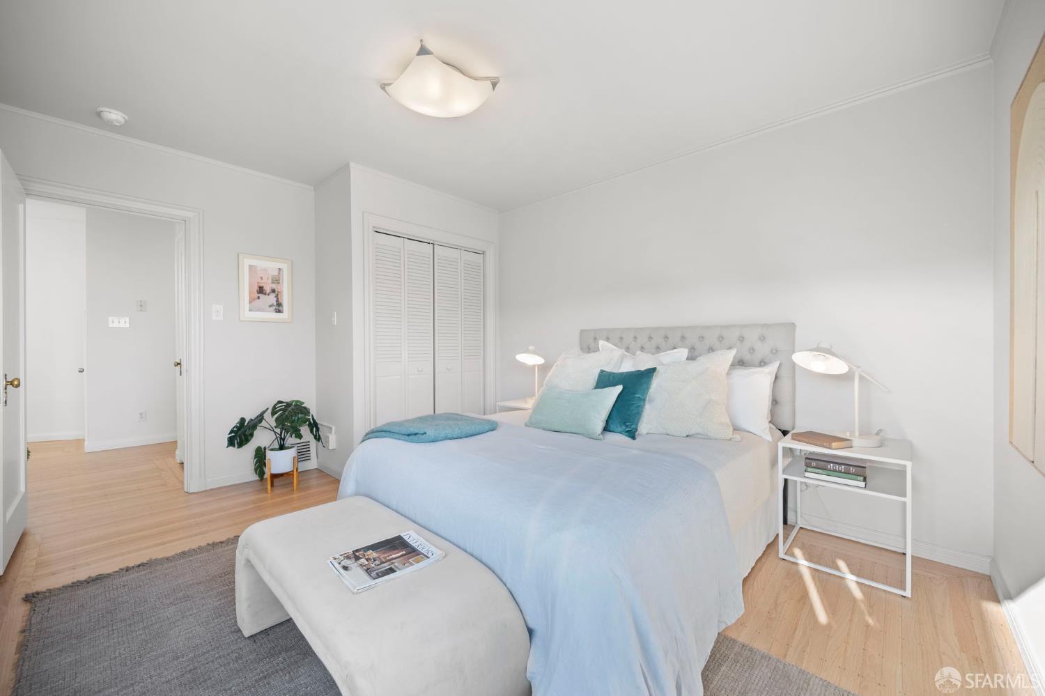 11 Encline Court
