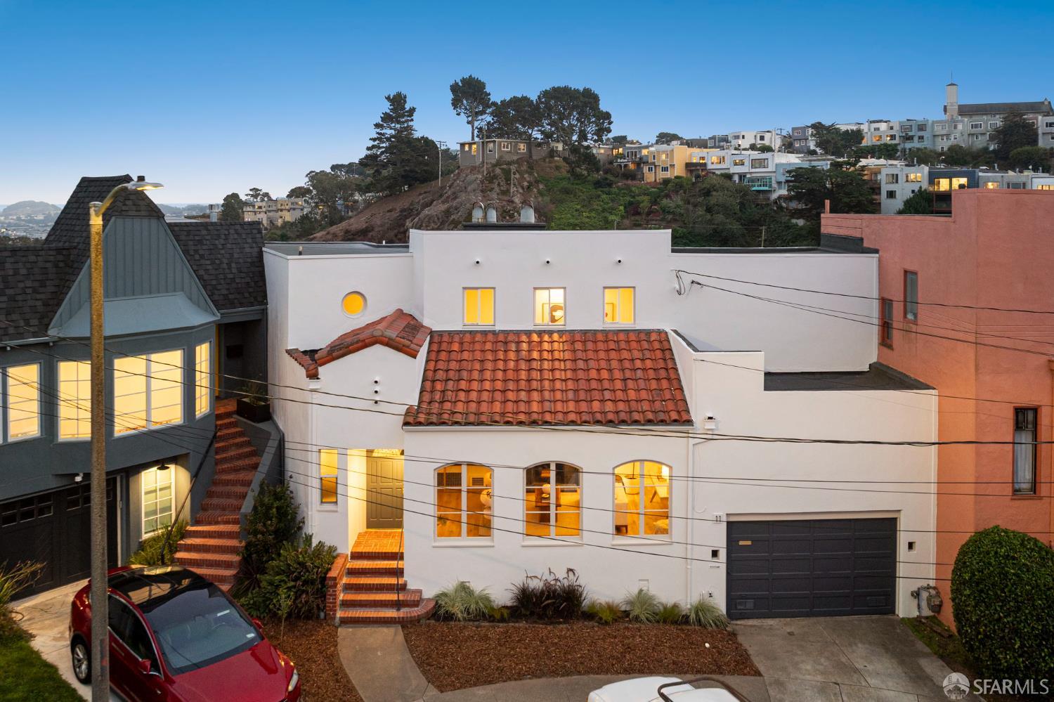 11 Encline Court