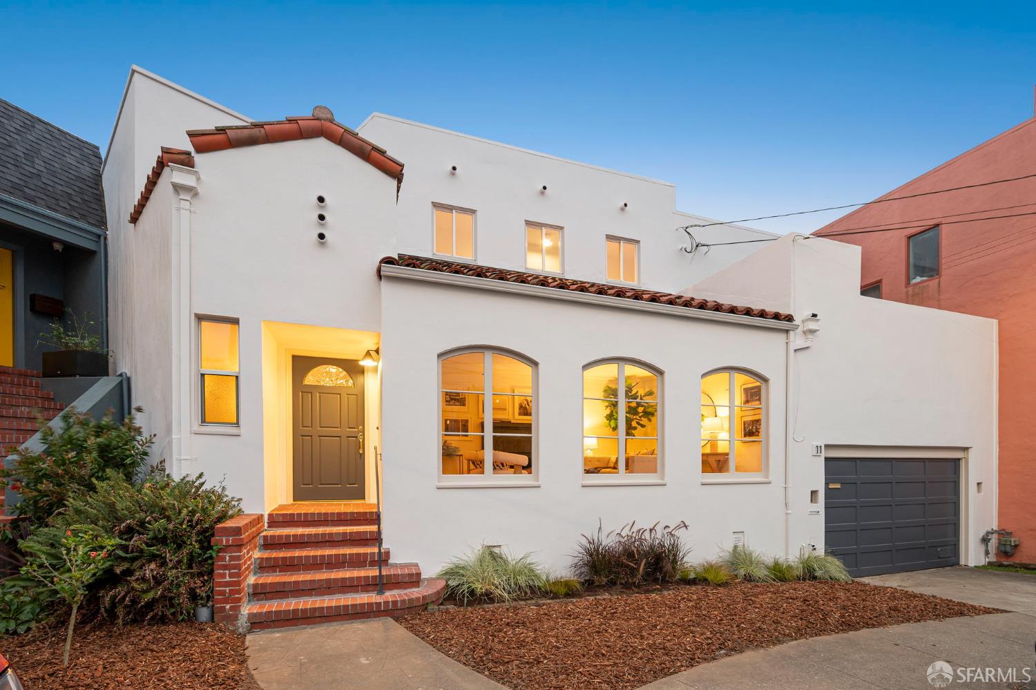 11 Encline Court