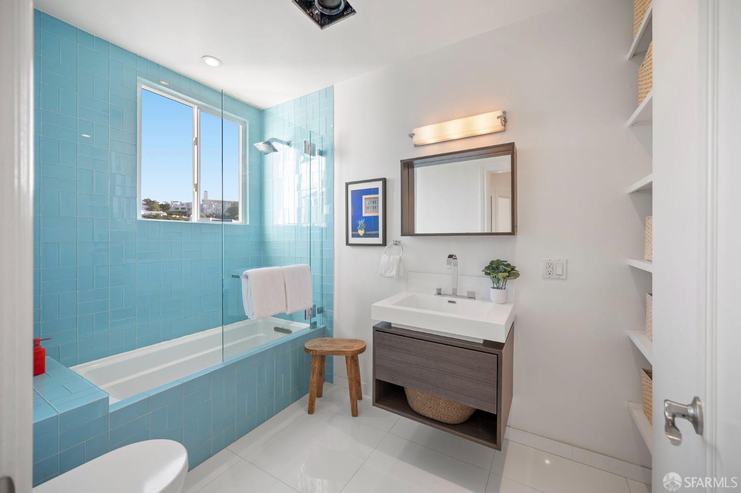 11 Encline Court