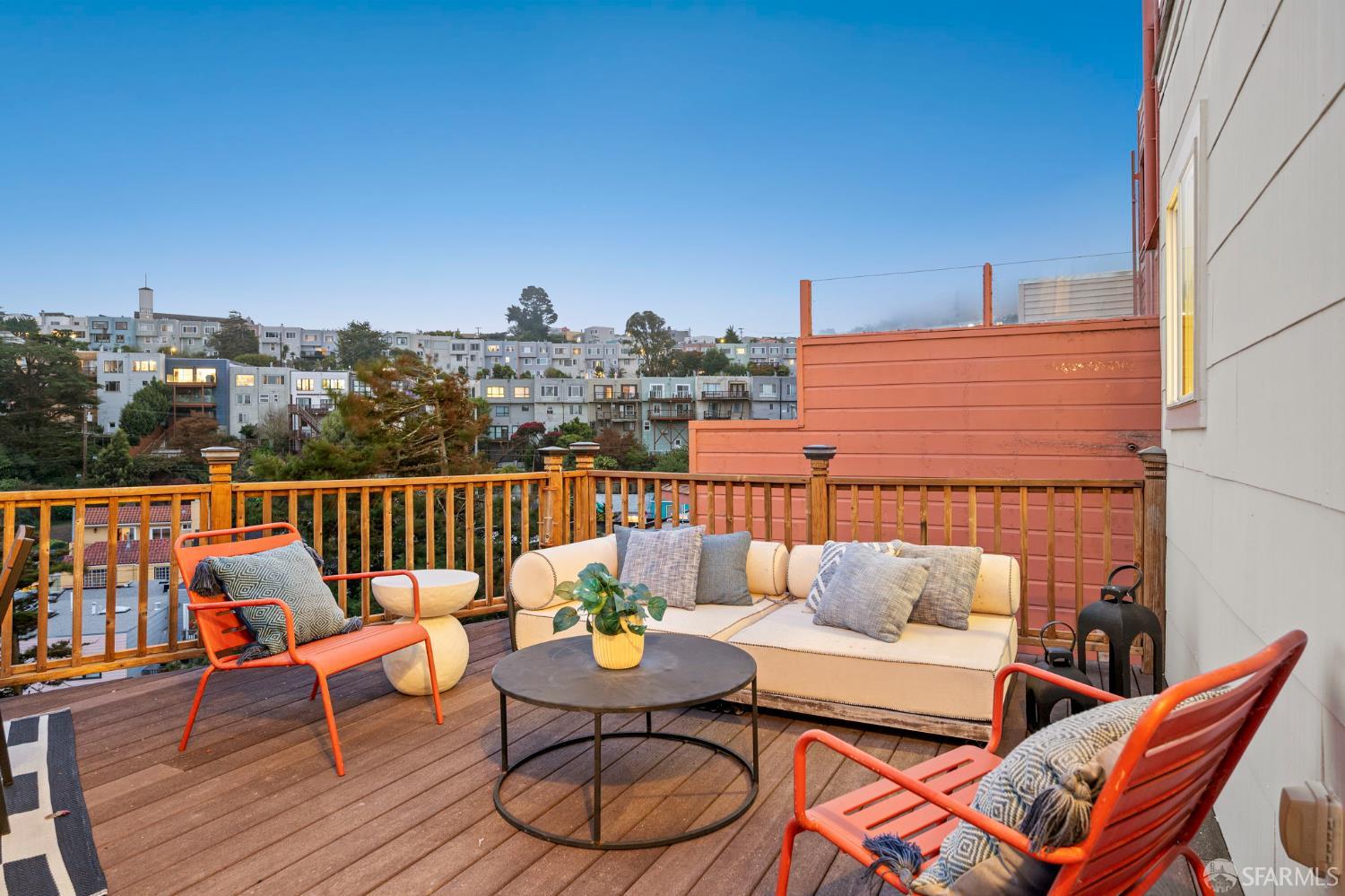 11 Encline Court