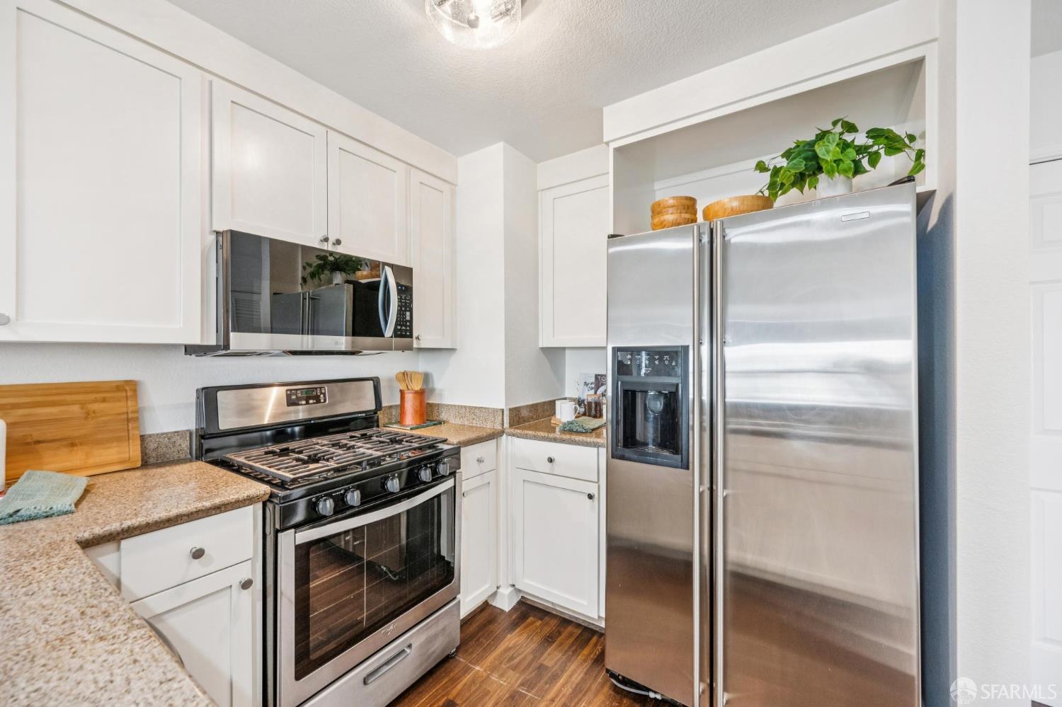 1880 Steiner Street # 310