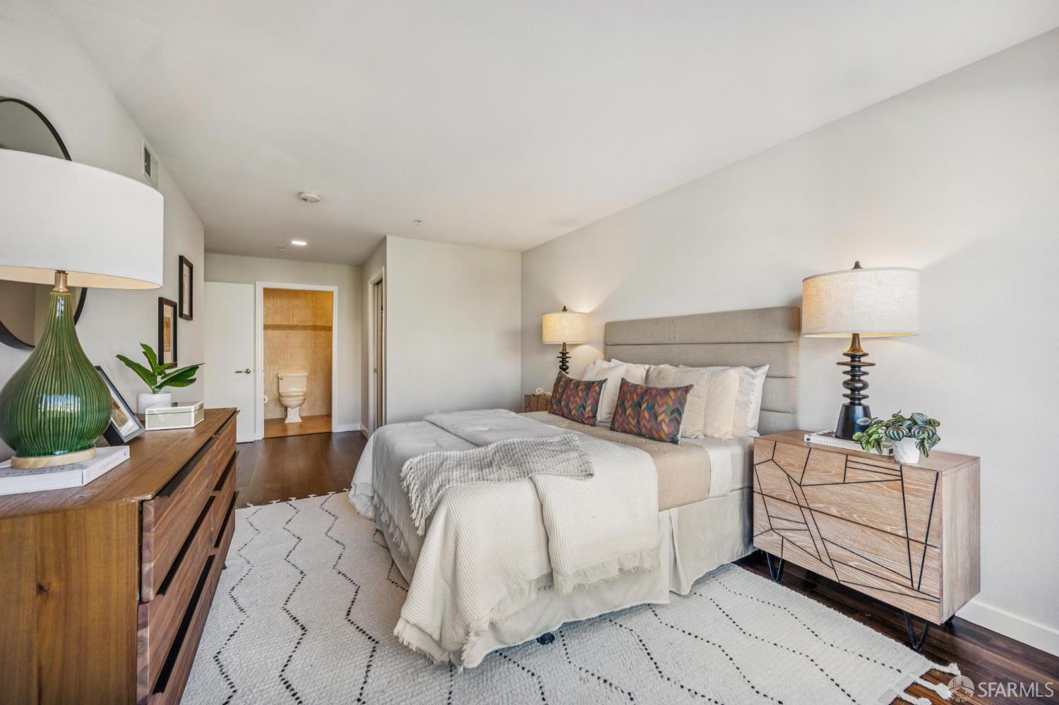 1880 Steiner Street # 310