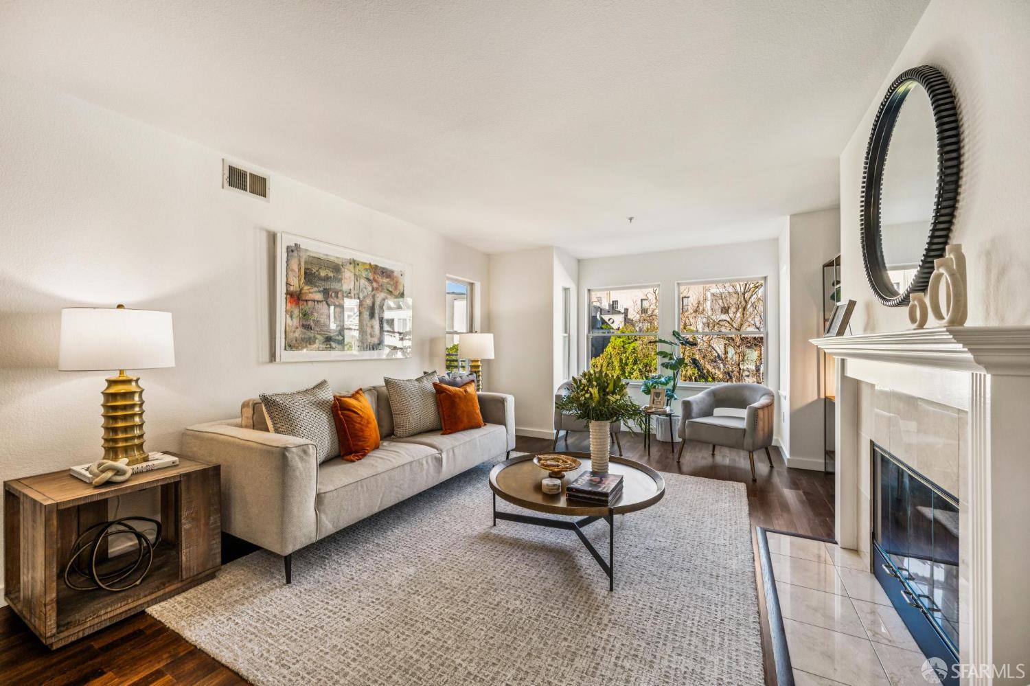 1880 Steiner Street # 310