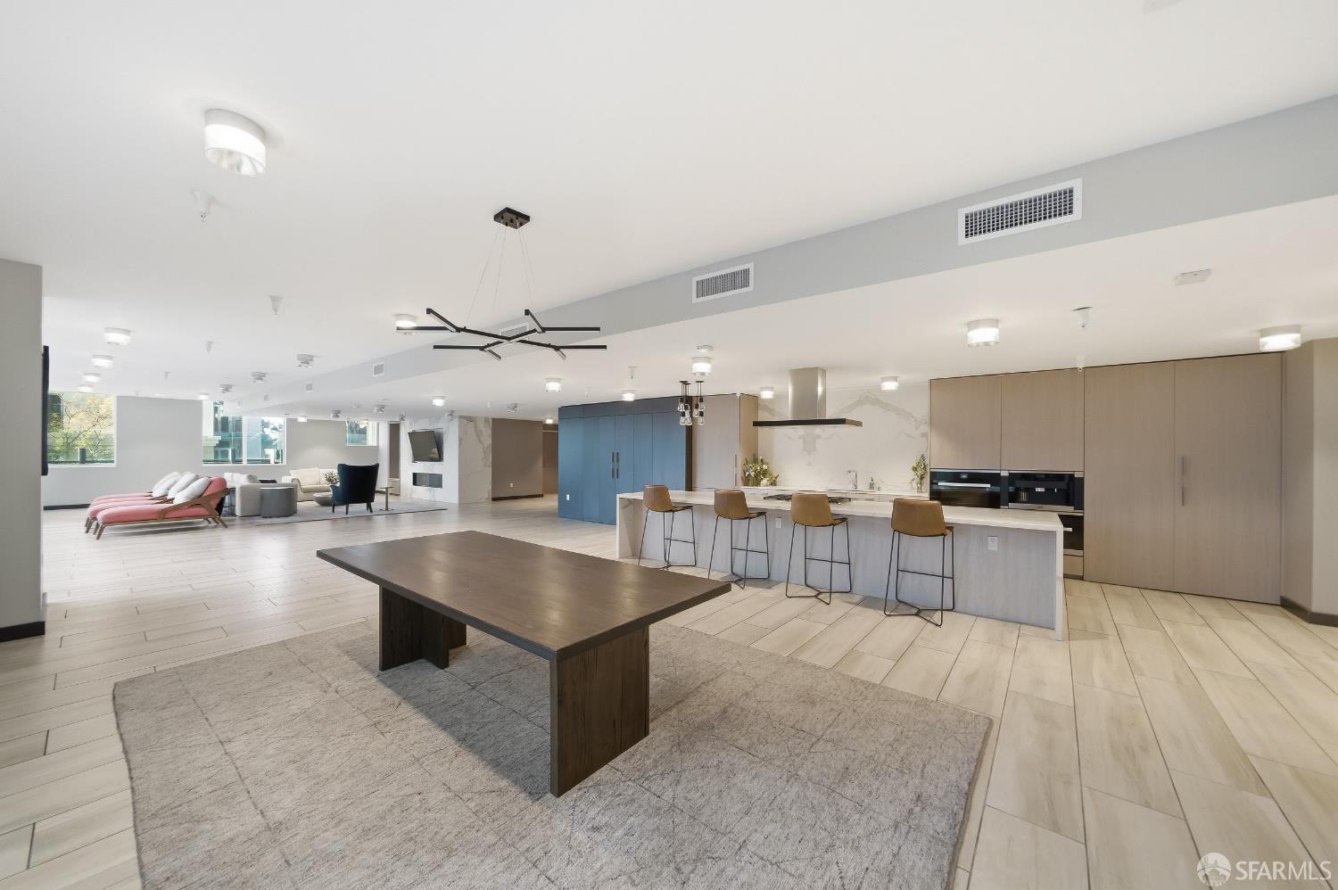 188 W Saint James Street # 11016