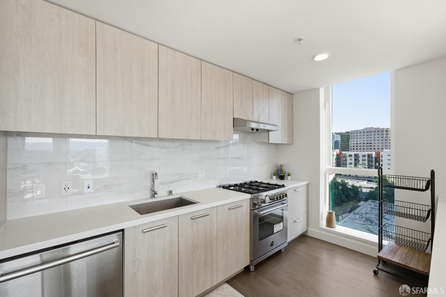 188 W Saint James Street # 11016