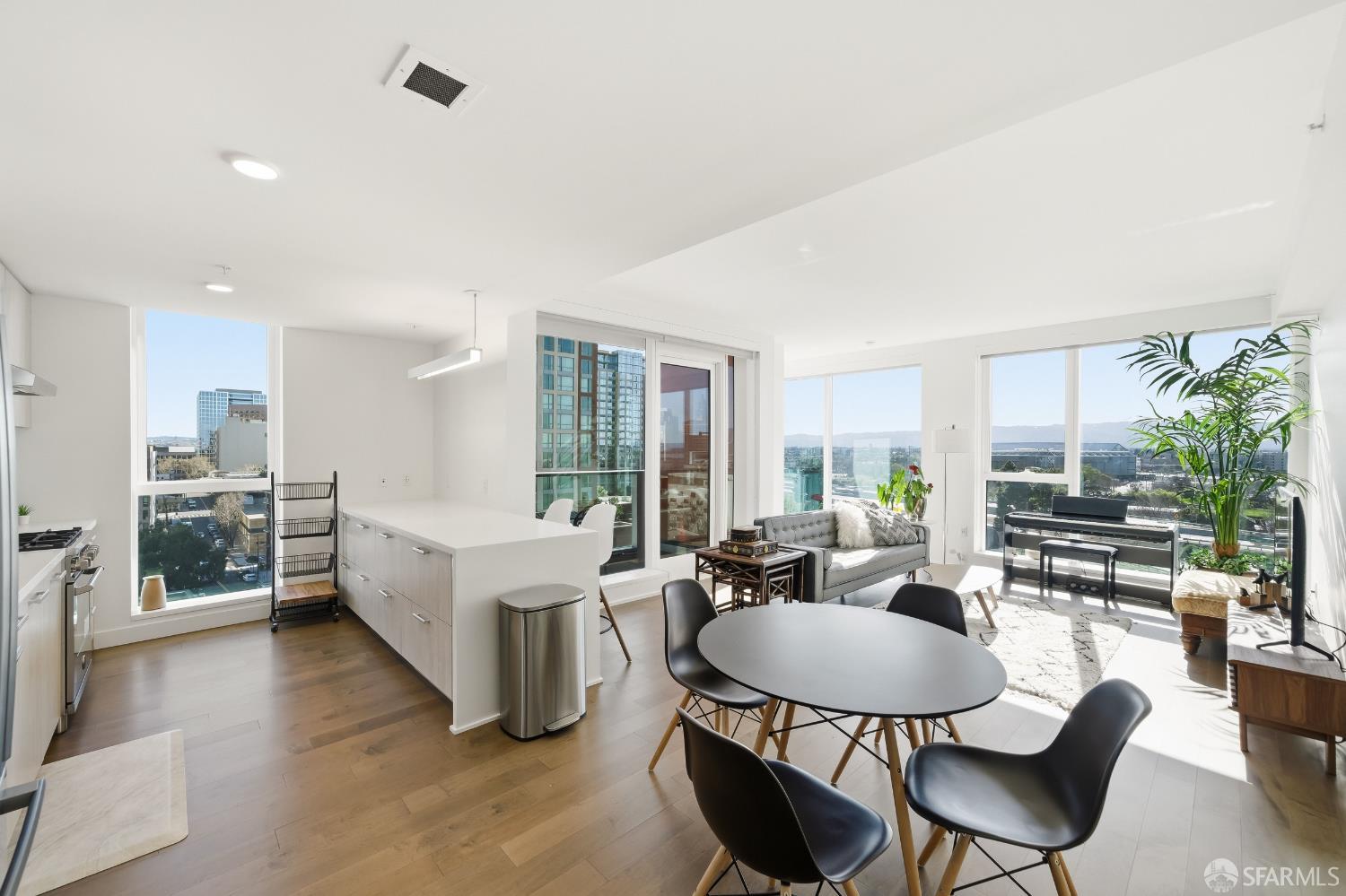 188 W Saint James Street # 11016