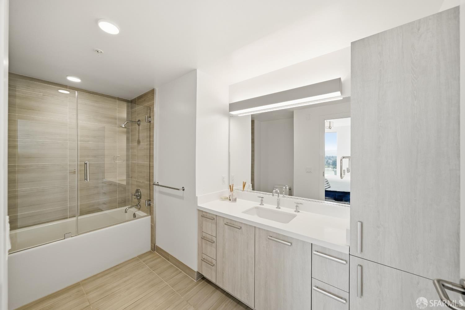 188 W Saint James Street # 11016