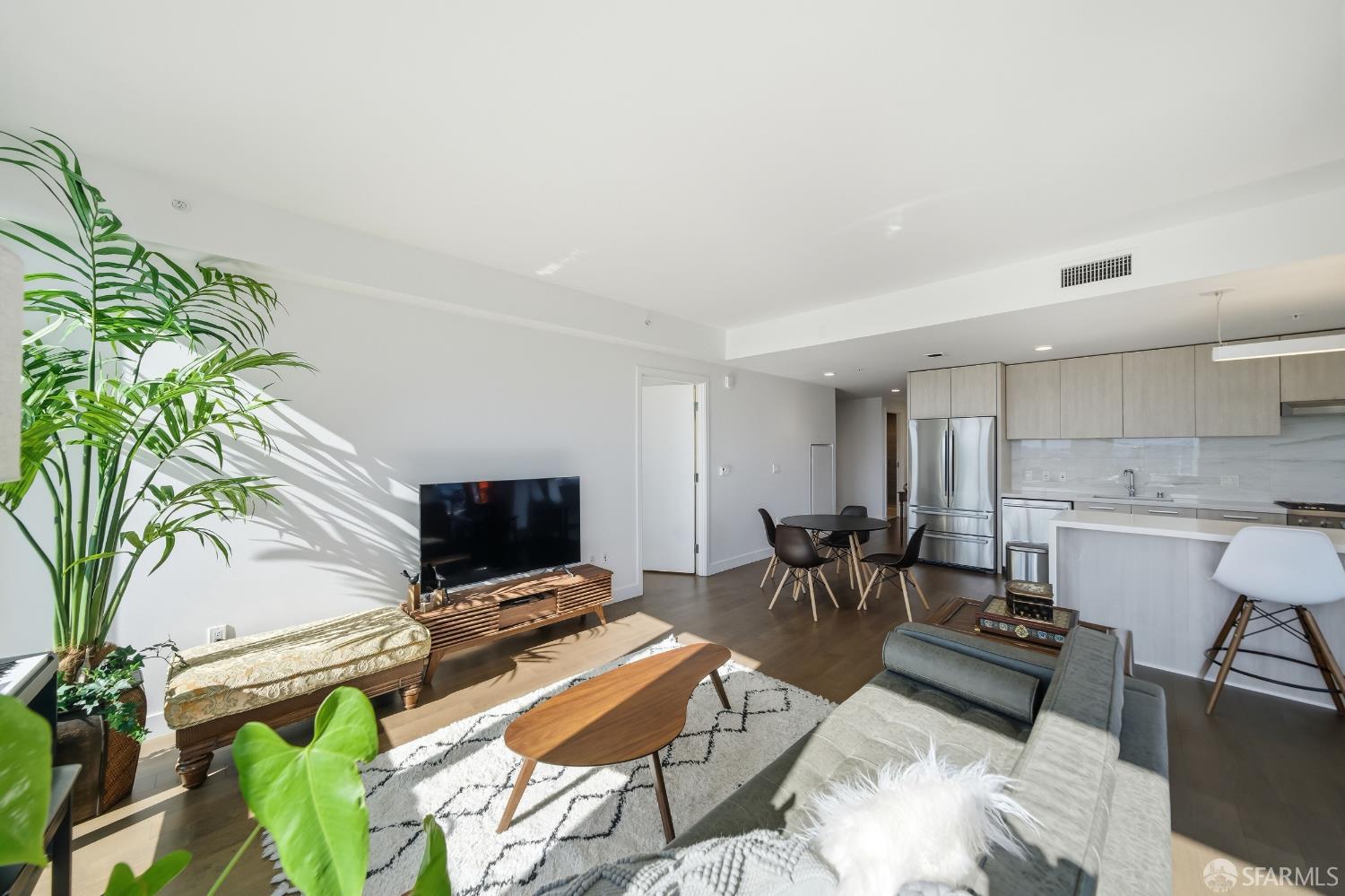 188 W Saint James Street # 11016