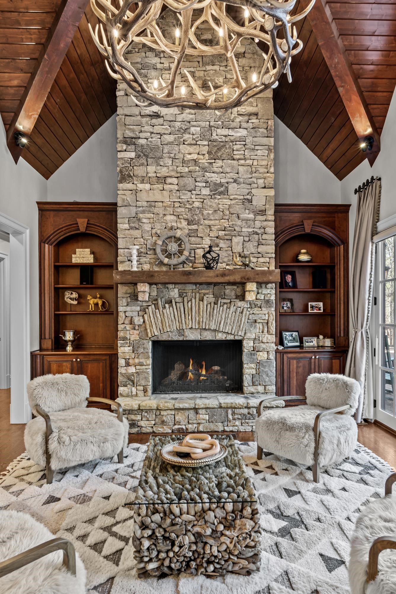 1030 RIDGE GROVE