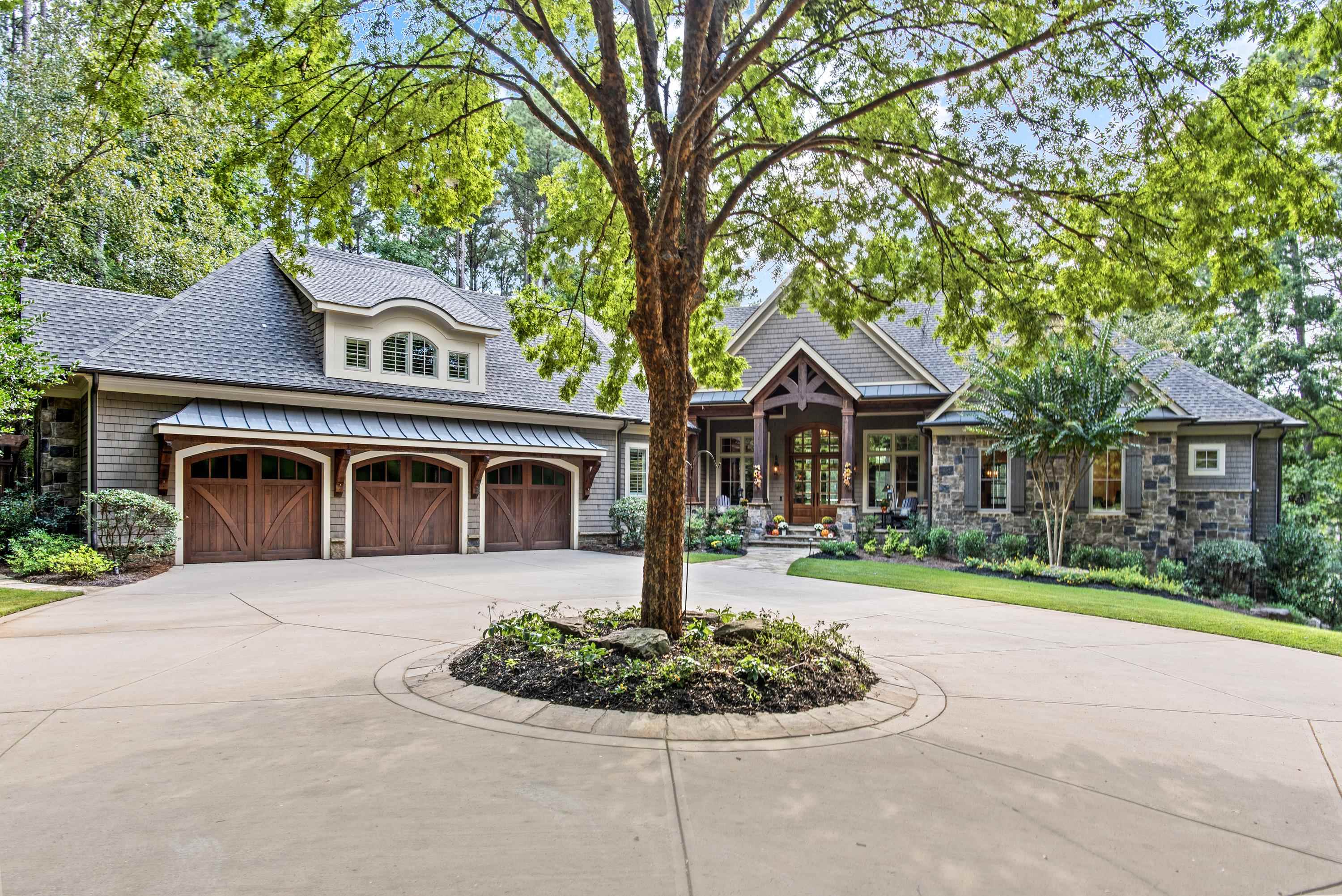 1831 PARROTTS POINTE ROAD