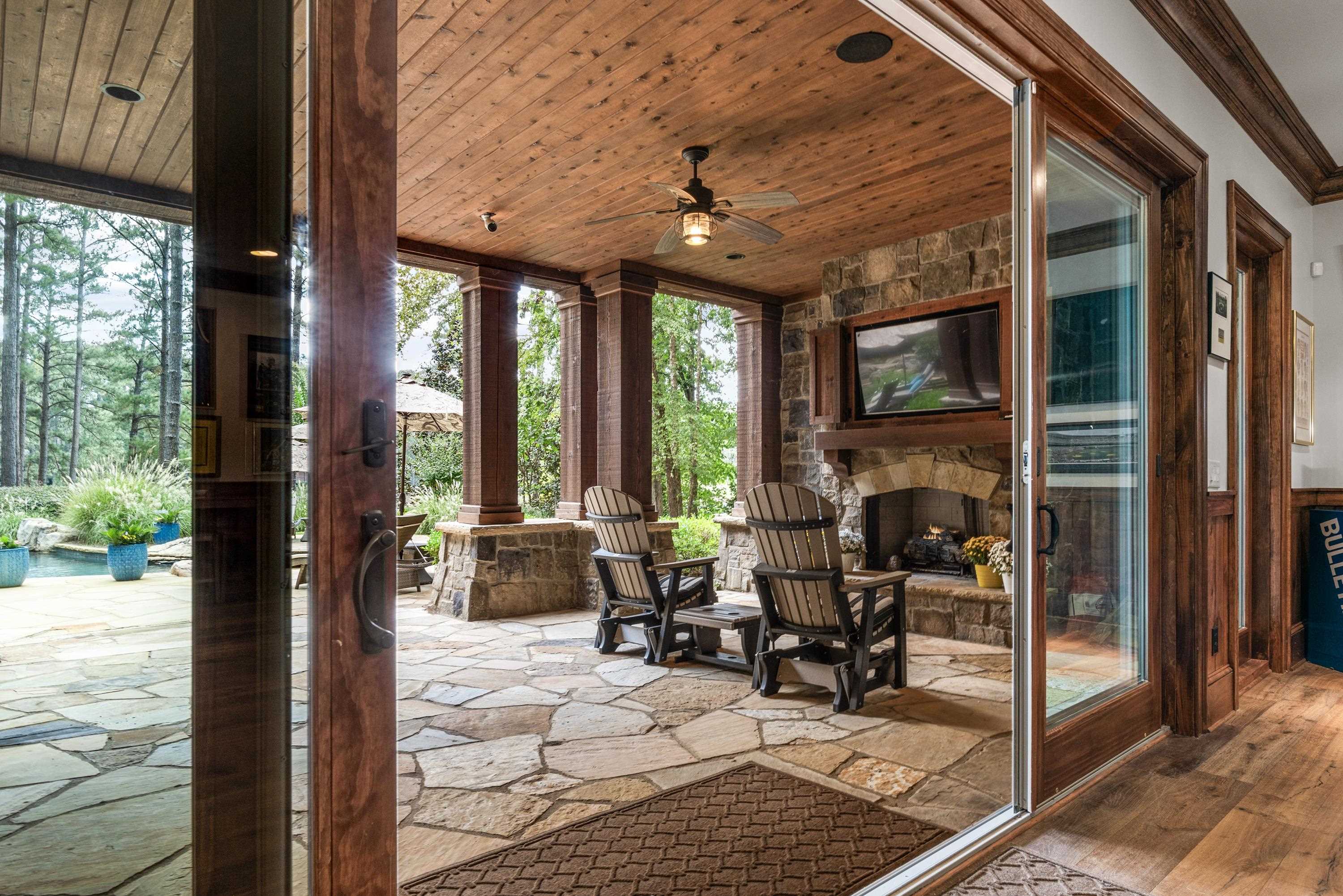 1831 PARROTTS POINTE ROAD