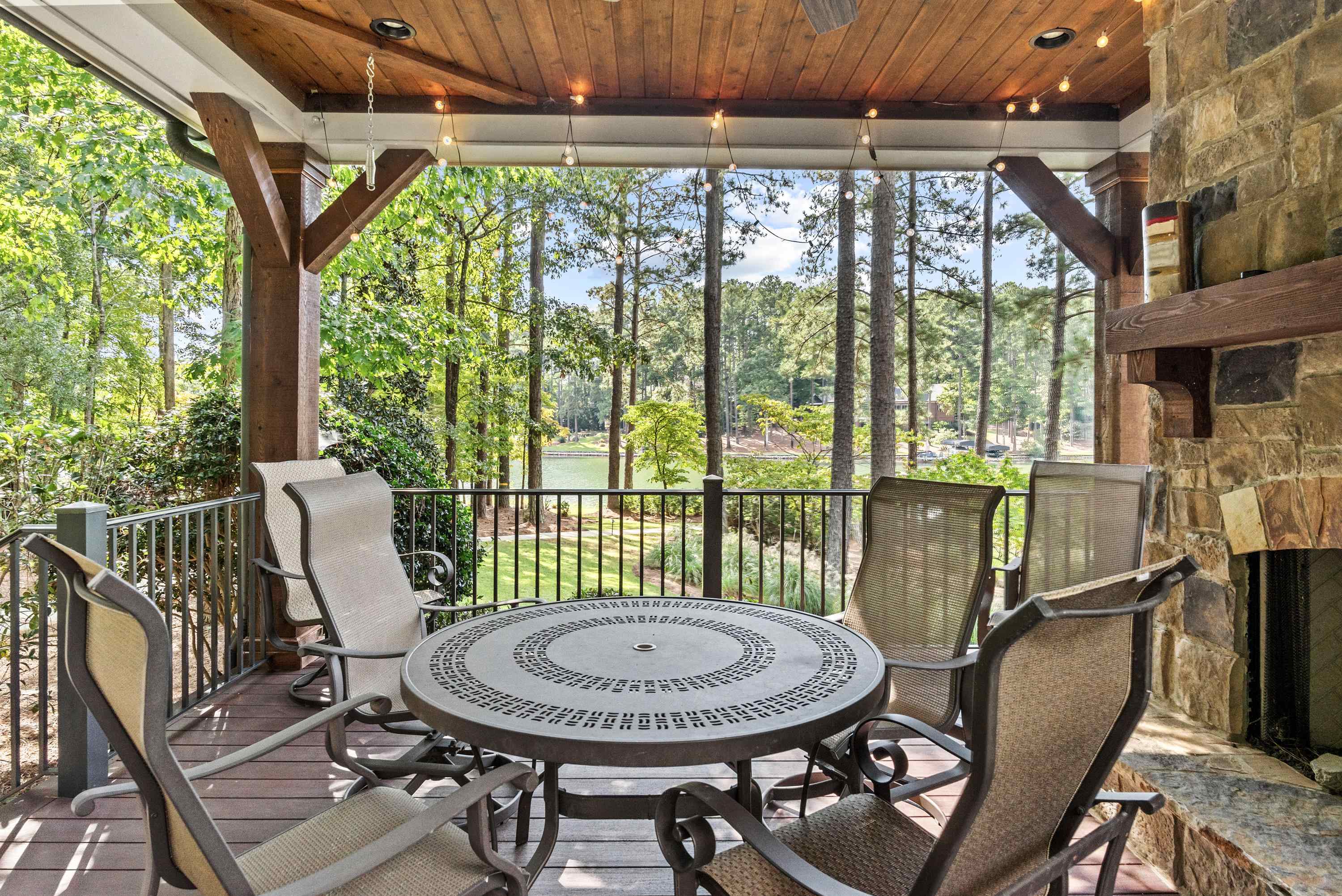 1831 PARROTTS POINTE ROAD