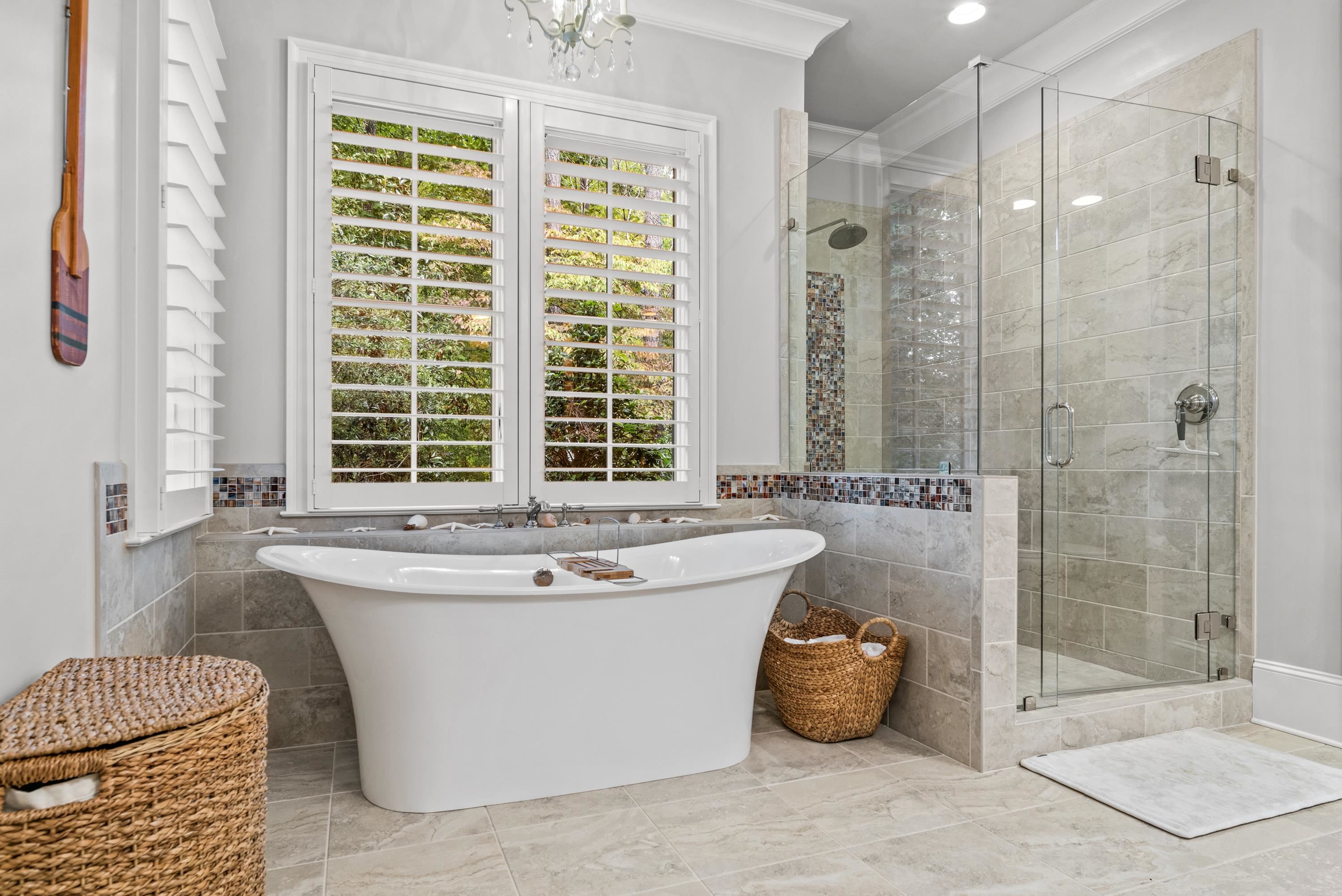 1831 PARROTTS POINTE ROAD