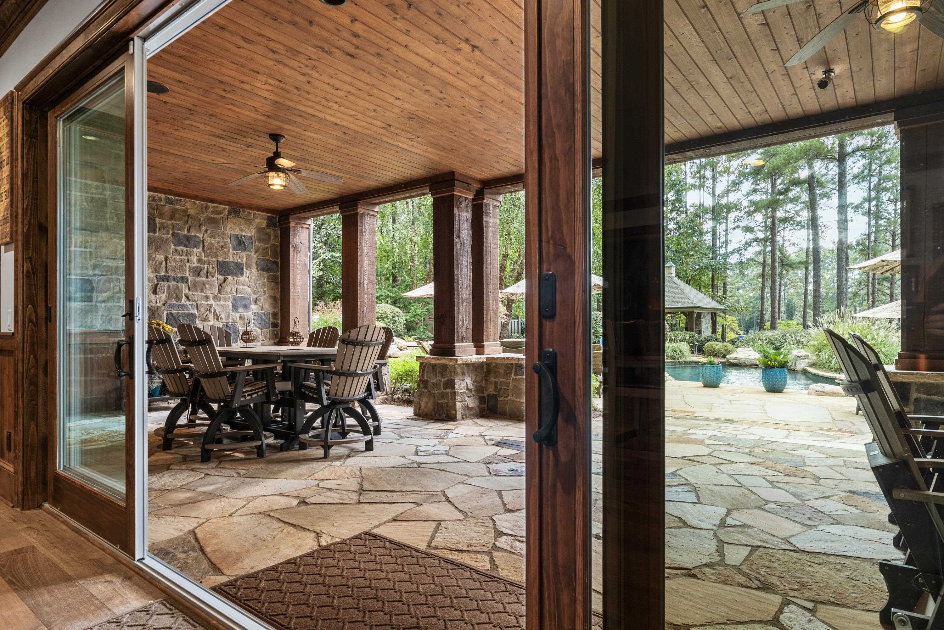 1831 PARROTTS POINTE ROAD