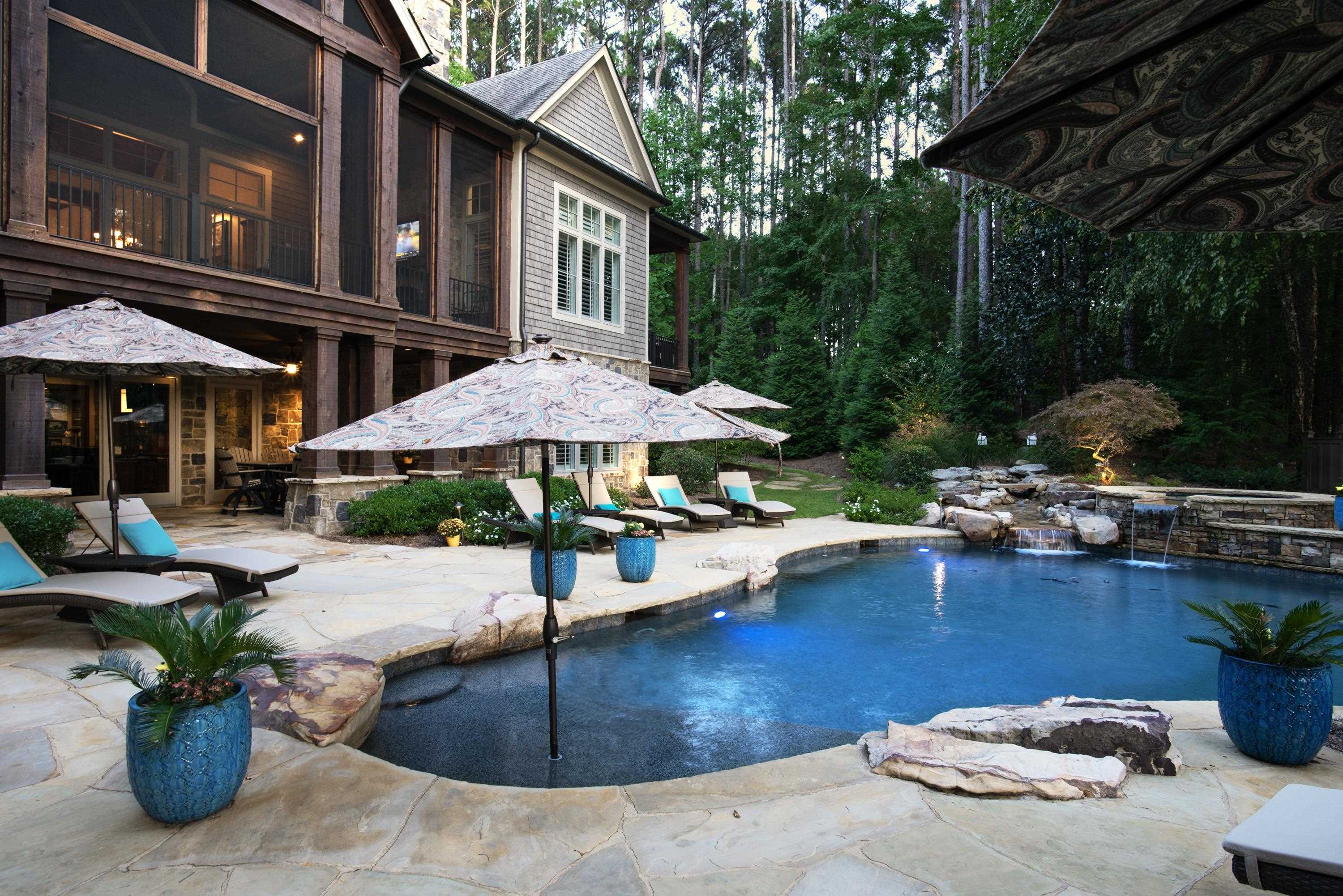 1831 PARROTTS POINTE ROAD