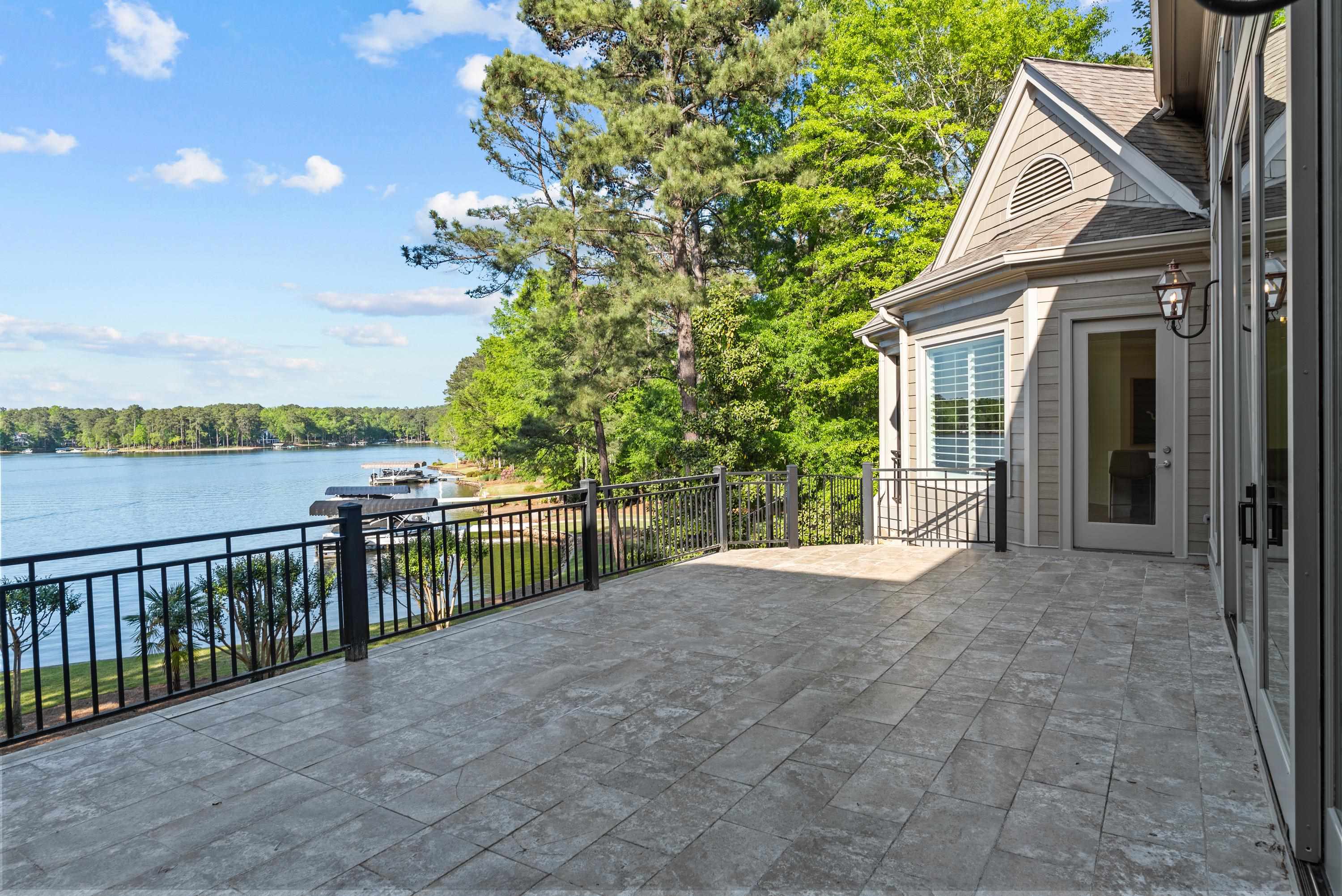 1230 LAKE CLUB DRIVE
