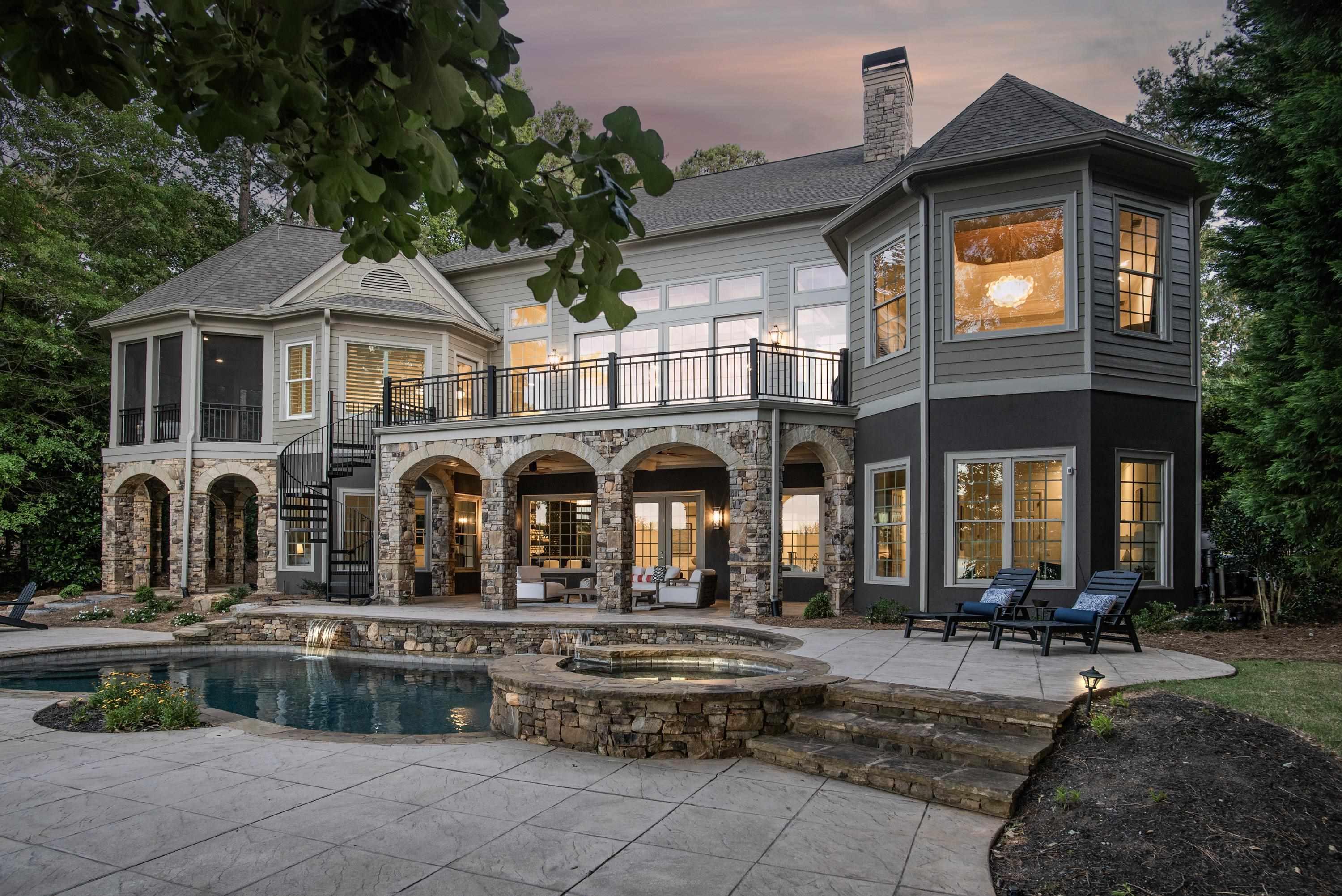 1230 LAKE CLUB DRIVE