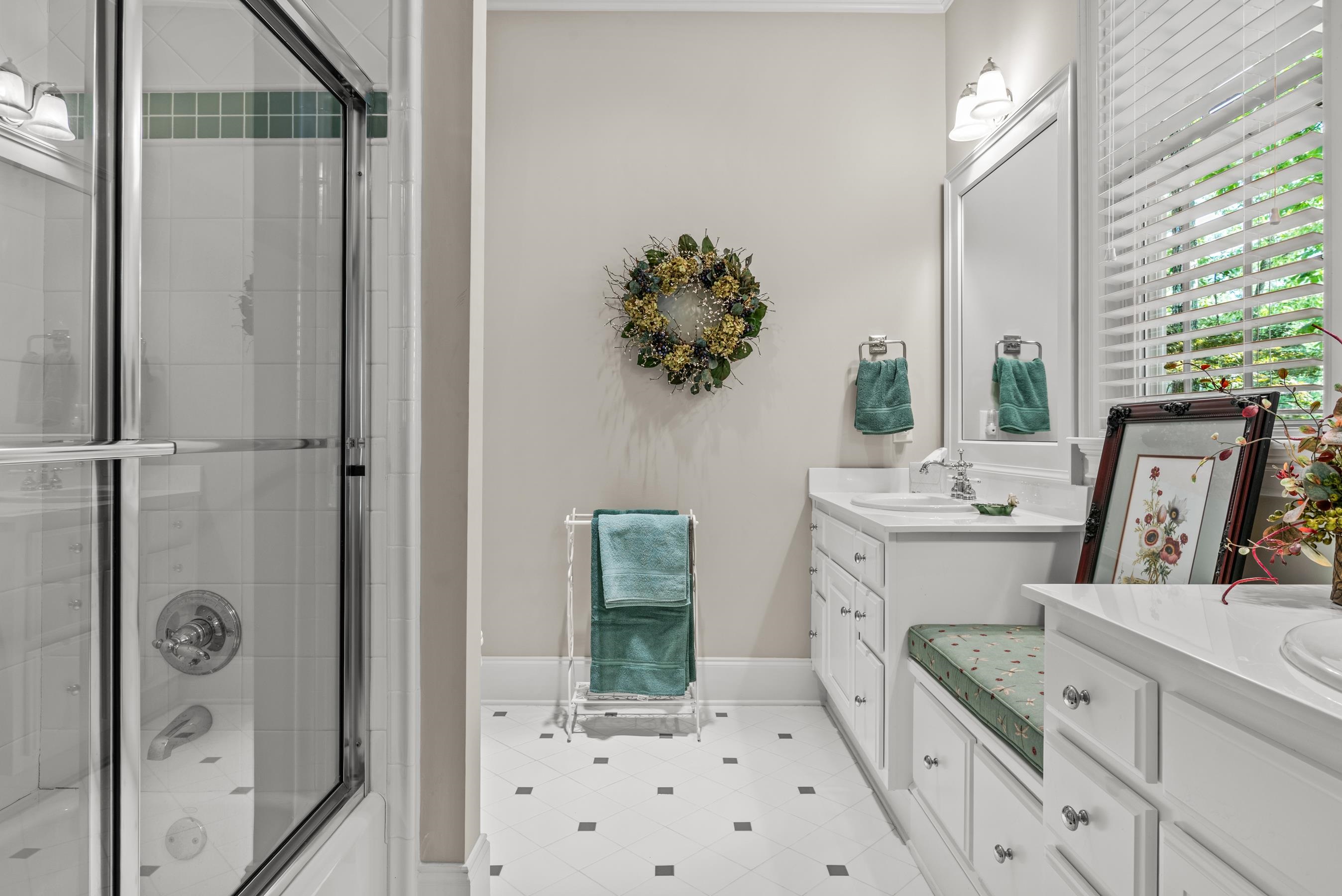 1100 FALLING CREEK