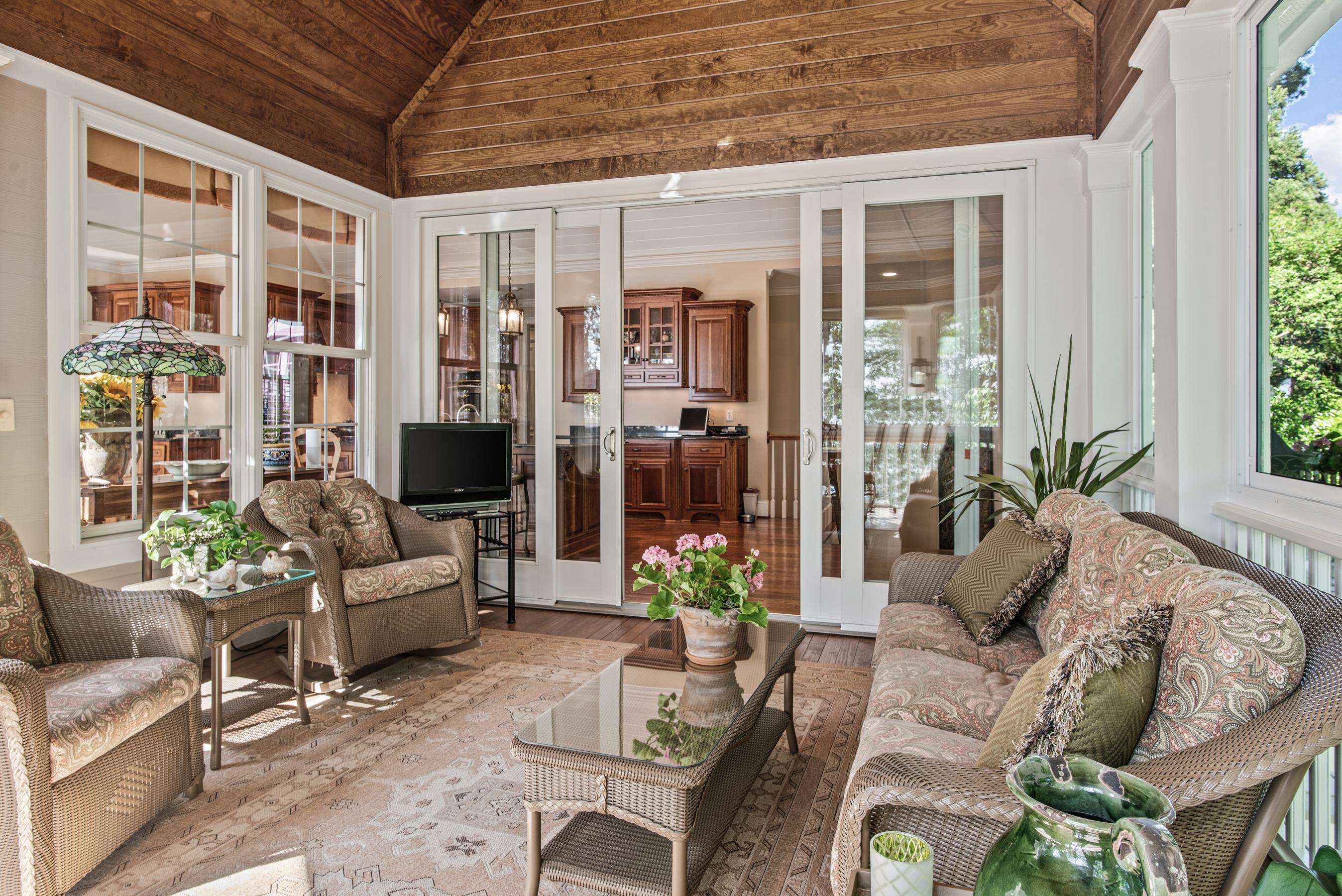 1100 FALLING CREEK