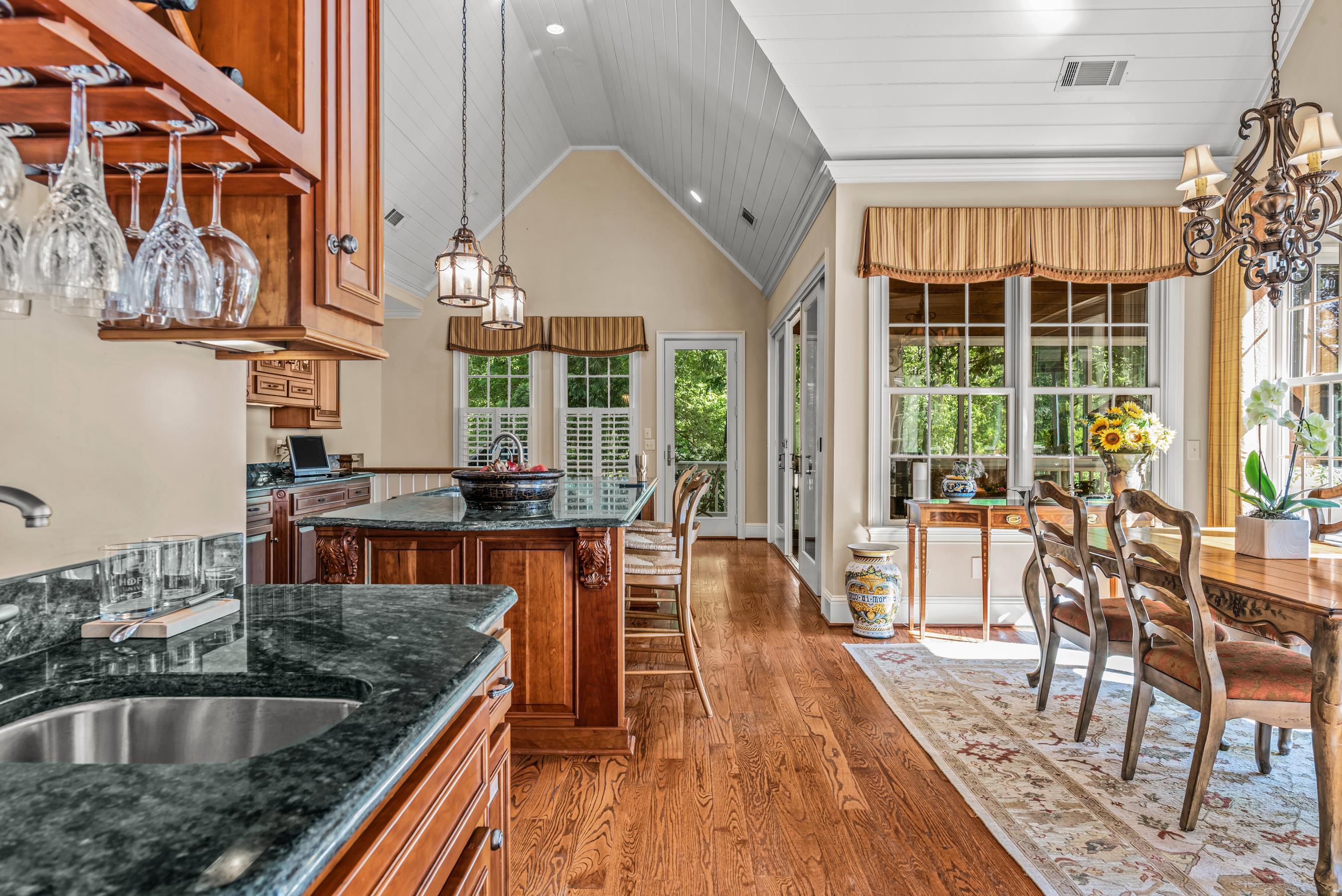 1100 FALLING CREEK