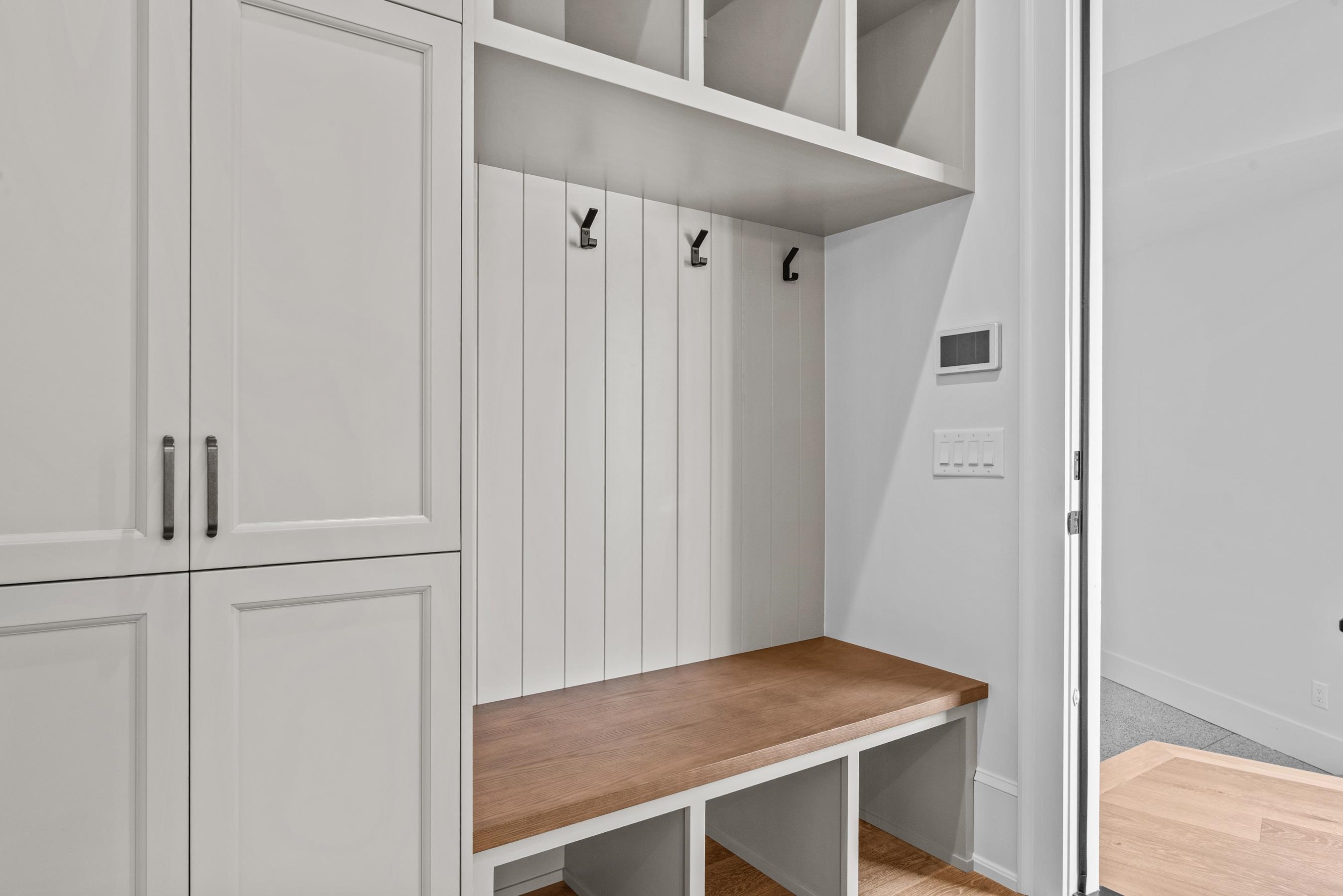 1111 LONGVIEW COMMONS