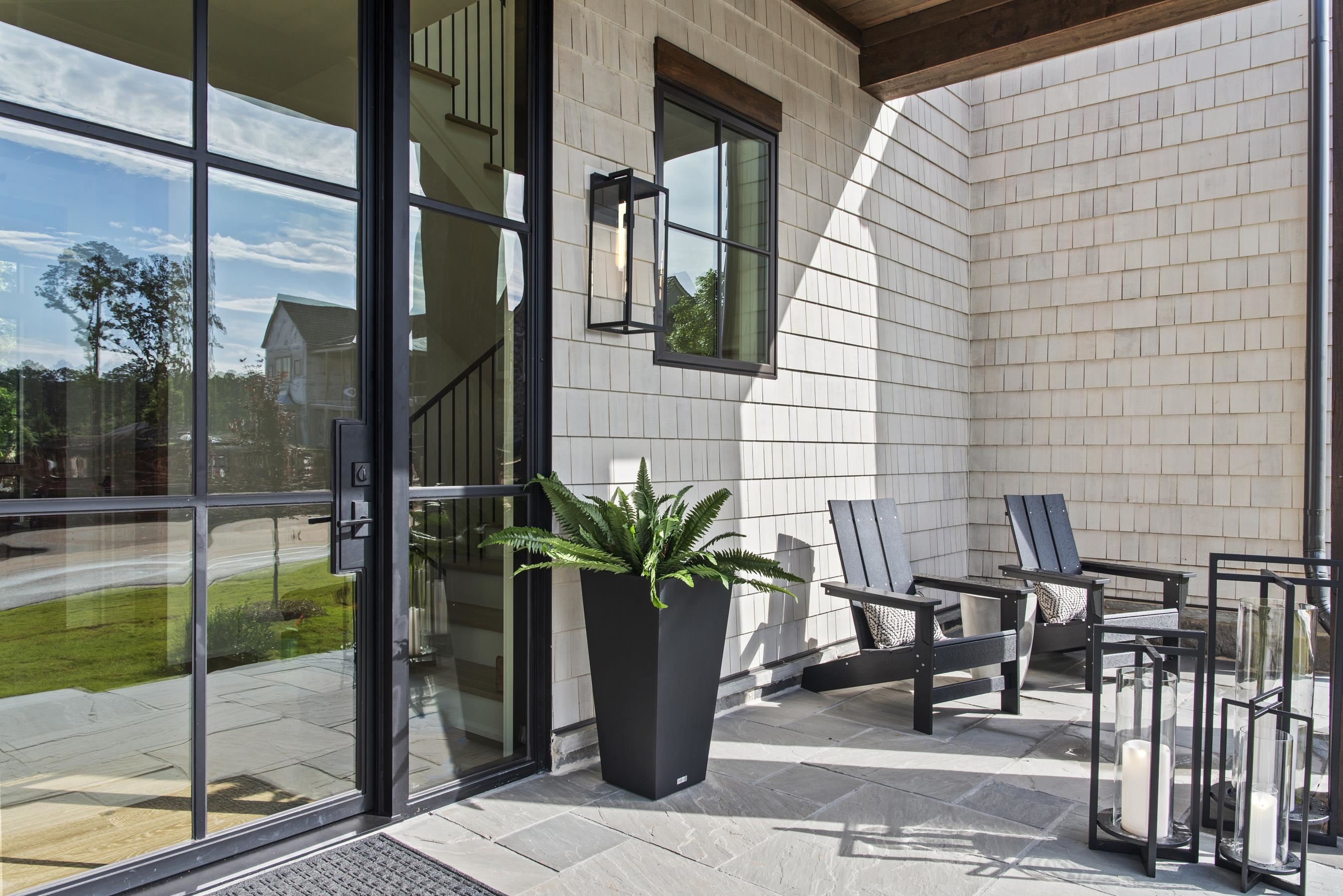 1111 LONGVIEW COMMONS